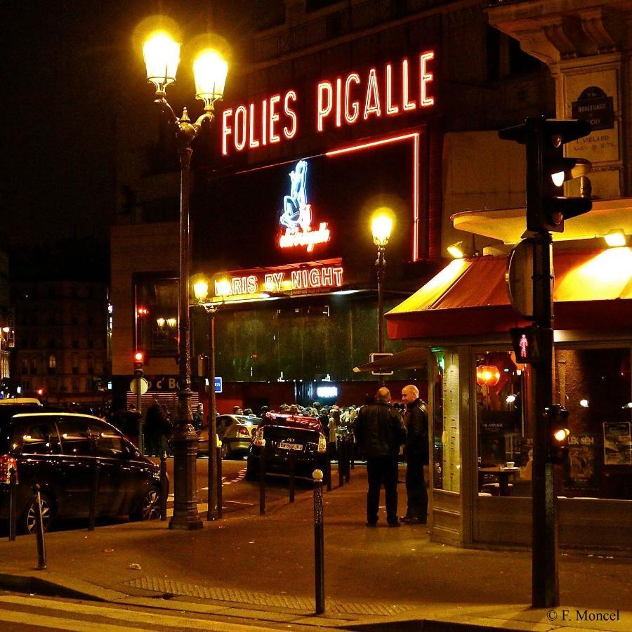 Studio Pigalle De 25 M2 - 2 Lits Simples Type Gigogne Pour 2 Personnes - Coeur Touristique De Paris - 2 Minutes De La Station Metro Pigalle ,Petit Train Vers La Butte Montmartre-Cabarets Moulin Rouge,Chez Michou-Restaurants Bouillon Pigalle,Berliner Dış mekan fotoğraf